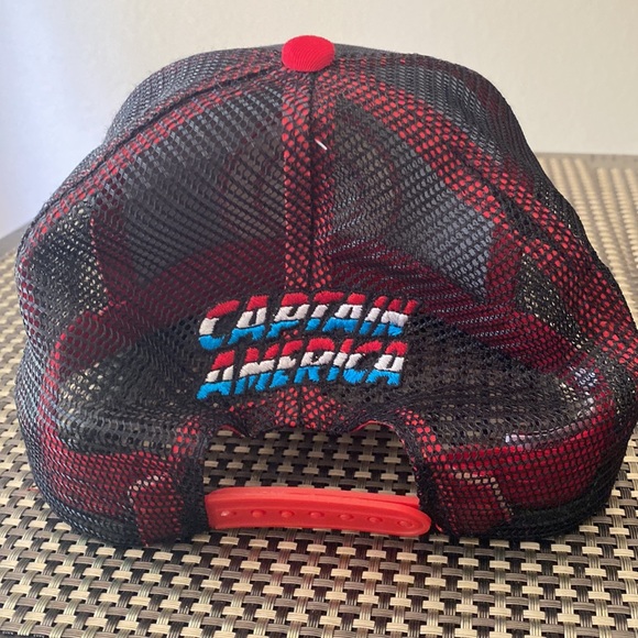 Captain America Hat - Picture 3 of 4